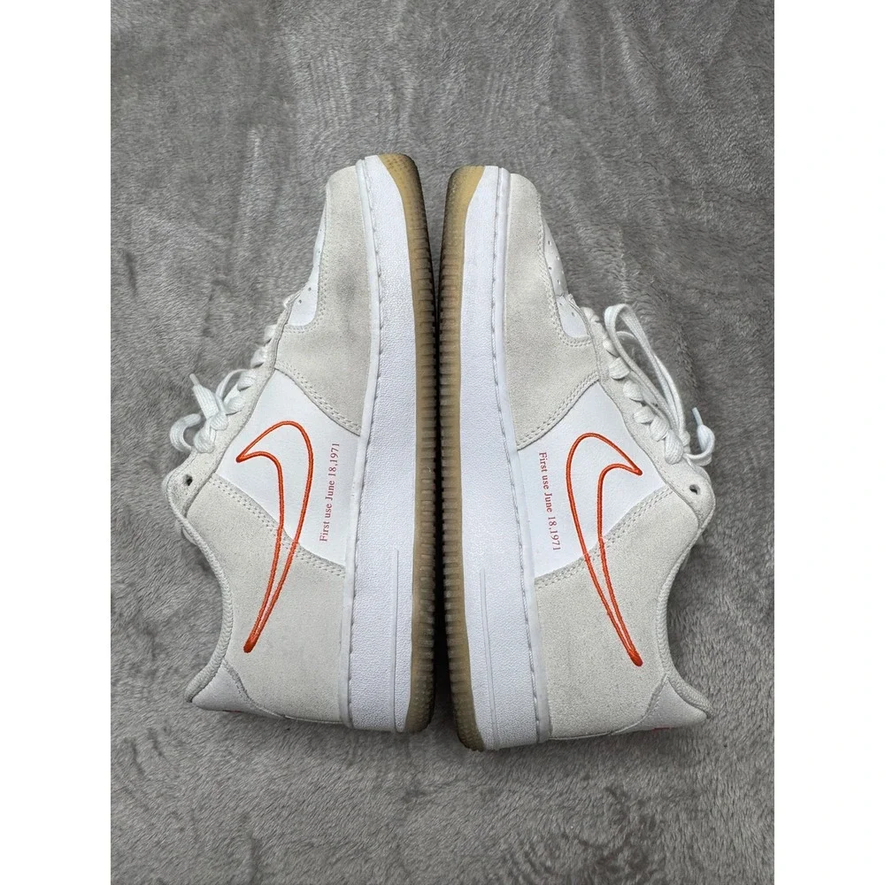 Nike Air Force 1 07 SE First Use Womens 9 Cream Orange Sneakers DA8302-101